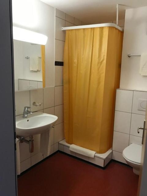 Motel & Aparthotel Brueggli Emmen Luaran gambar